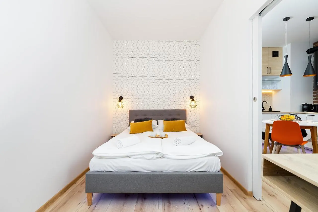 Movie Jacuzzi Apartment At The Main Station By Noclegi Renters Krakau