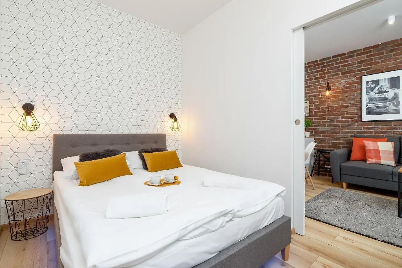 Movie Jacuzzi Apartment At The Main Station By Noclegi Renters Krakow 0*,