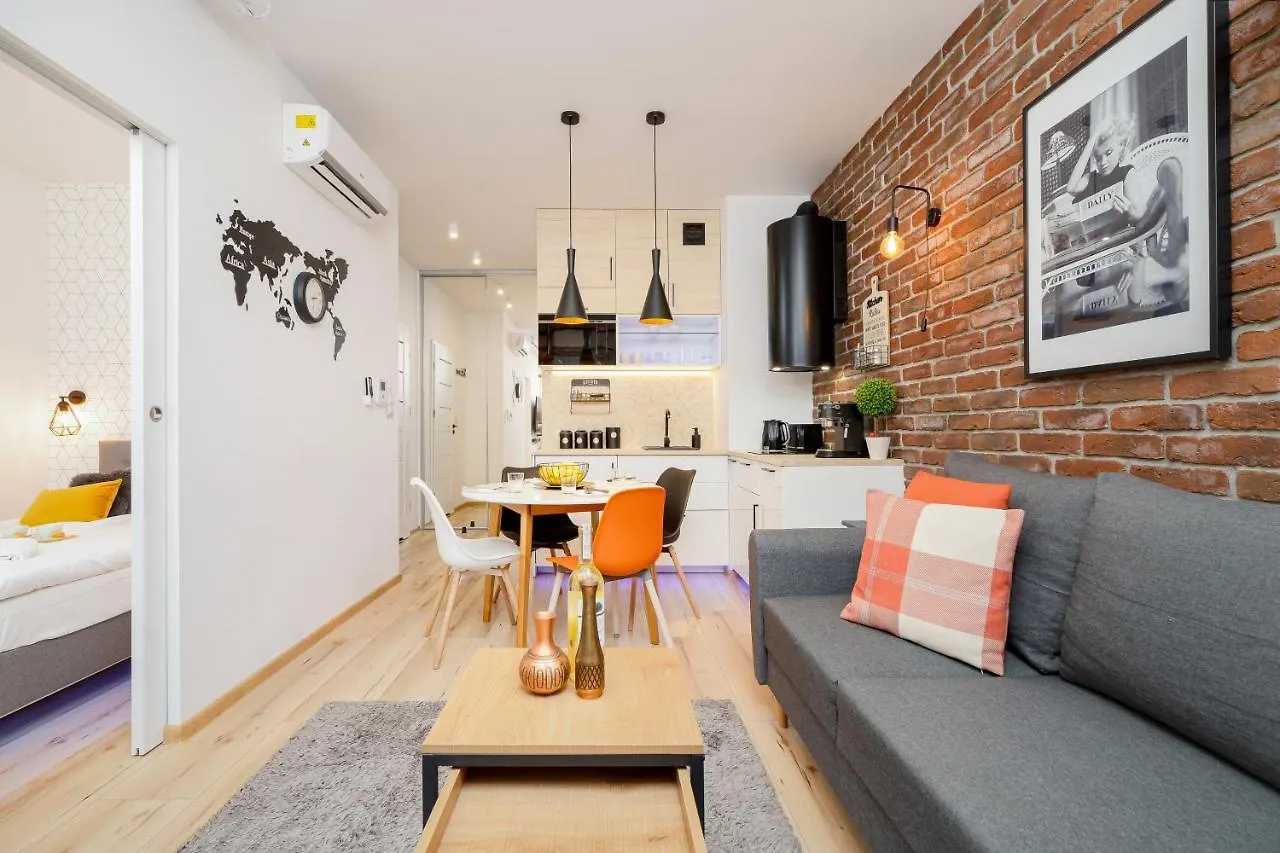 Movie Jacuzzi Apartment At The Main Station By Noclegi Renters Krakow 0*,  Poland